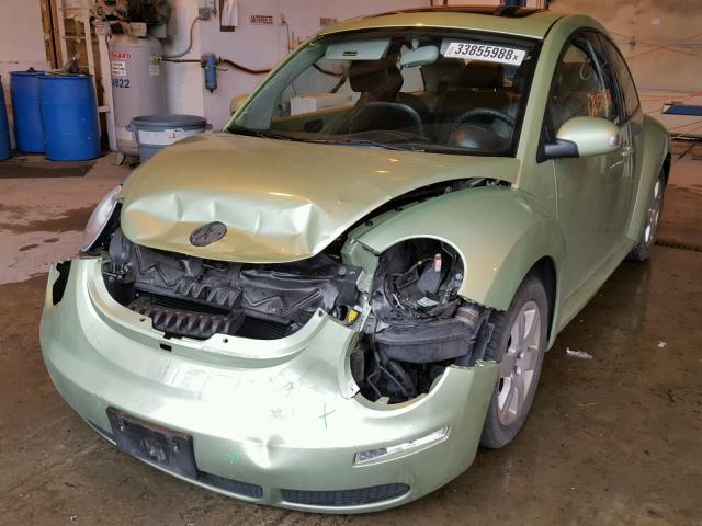 3VWRW31C37M504708 - 2007 VOLKSWAGEN NEW BEETLE GREEN photo 2