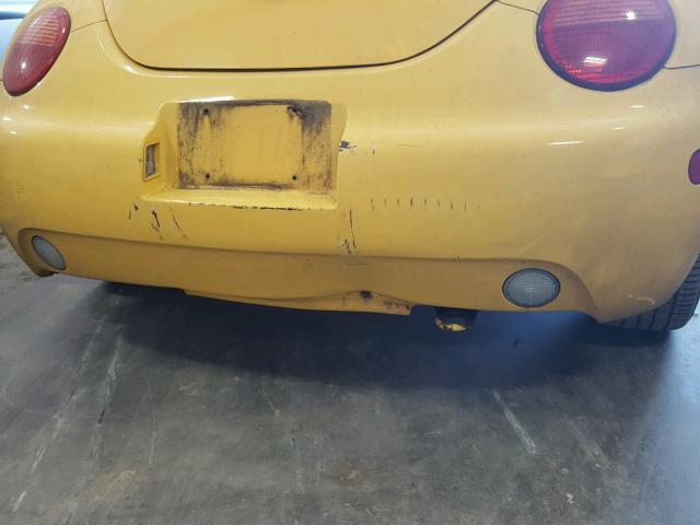 3VWCD21C7YM485376 - 2000 VOLKSWAGEN NEW BEETLE 黄色 照片 9
