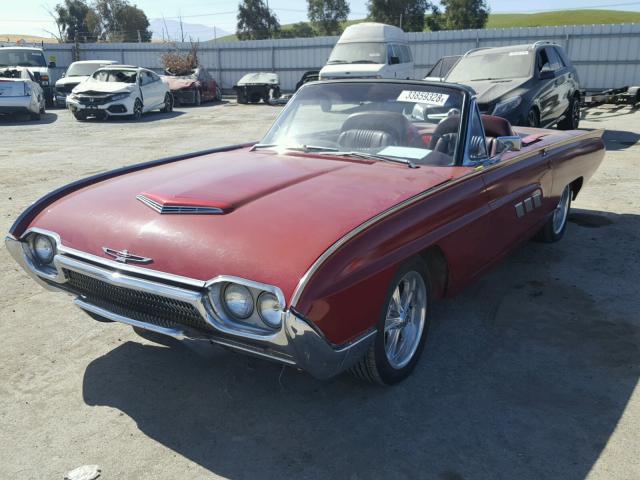 3Y83Z157170 - 1963 FORD T BIRD RED photo 2