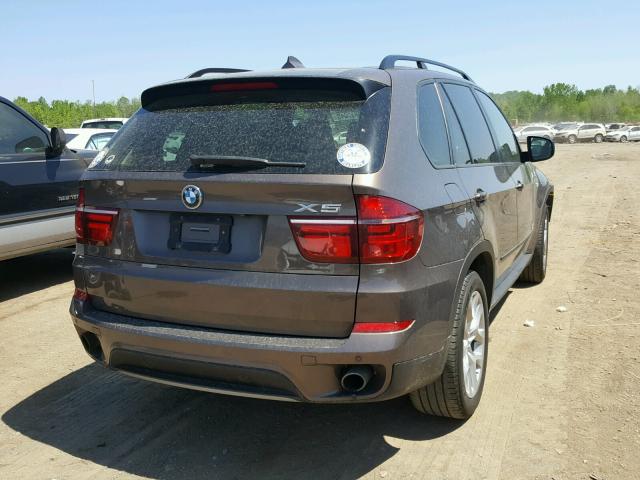 5UXZV4C58BL413565 - 2011 BMW X5 XDRIVE3 BROWN photo 4
