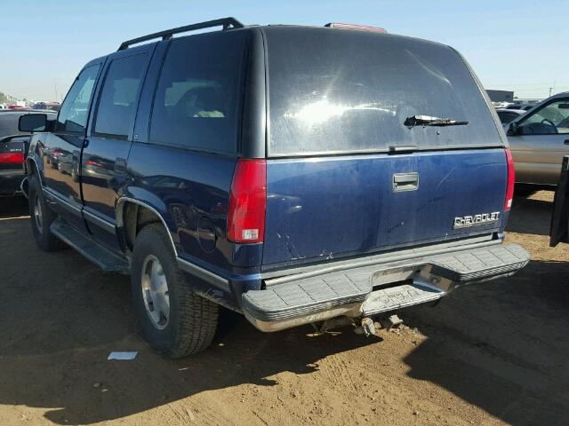 1GNEK13R1VJ312384 - 1997 CHEVROLET TAHOE K150 BLUE photo 3