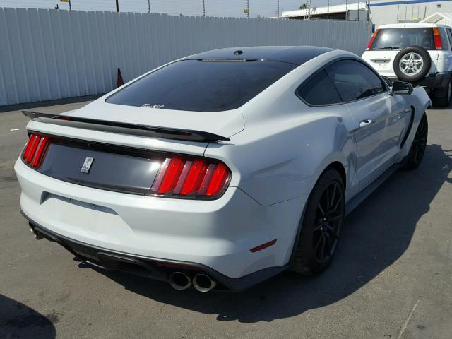 1FA6P8JZ2H5526314 - 2017 FORD MUSTANG SH WHITE photo 4