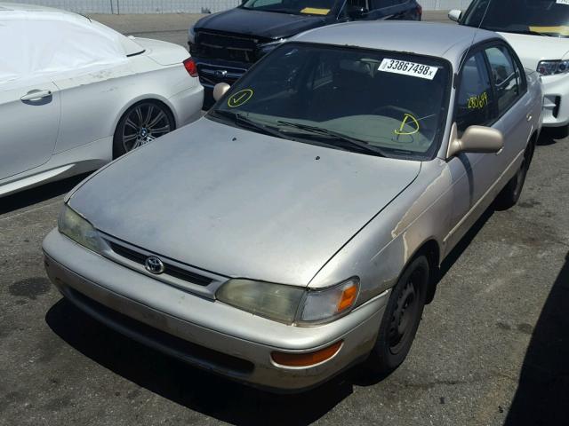 1NXBB02E0VZ518438 - 1997 TOYOTA COROLLA DX BEIGE photo 2