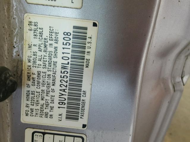 19UYA2255WL011508 - 1998 ACURA 3.0CL SILVER photo 10