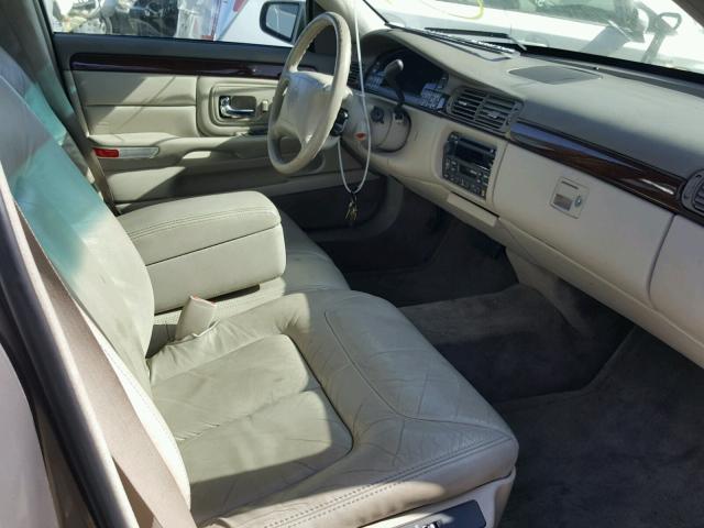 1G6KE54Y9XU731250 - 1999 CADILLAC DEVILLE DE BEIGE photo 5