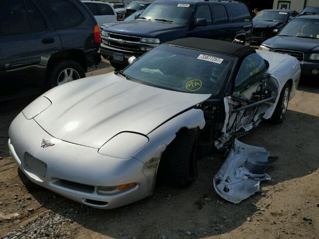 1G1YY32G935112111 - 2003 CHEVROLET CORVETTE SILVER photo 2