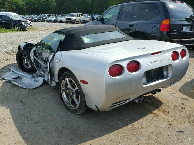 1G1YY32G935112111 - 2003 CHEVROLET CORVETTE SILVER photo 3