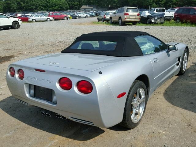 1G1YY32G935112111 - 2003 CHEVROLET CORVETTE SILVER photo 4