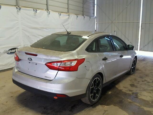 1FADP3E27DL136094 - 2013 FORD FOCUS S SILVER photo 4