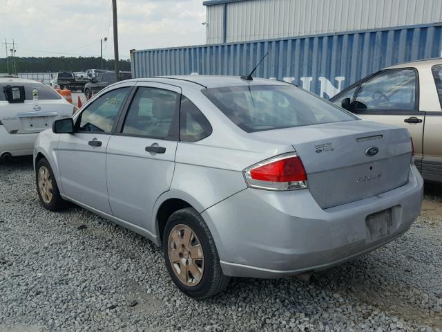 1FAHP34N18W130955 - 2008 FORD FOCUS S/SE SILVER photo 3