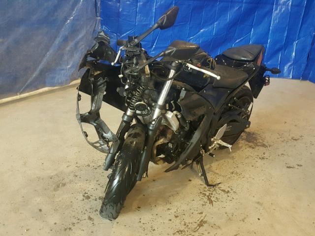 MH3RH06Y6FK006509 - 2015 YAMAHA YZFR3 BLACK photo 2