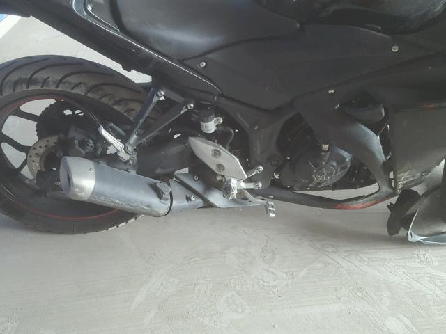 MH3RH06Y6FK006509 - 2015 YAMAHA YZFR3 BLACK photo 7