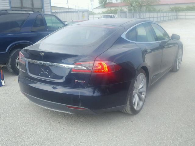 5YJSA1H28EFP63300 - 2014 TESLA MODEL S BLUE photo 4