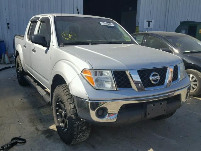 1N6AD07W77C424378 - 2007 NISSAN FRONTIER C SILVER photo 1