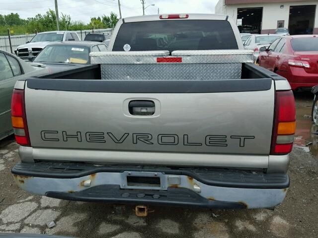 2GCEC19W111291379 - 2001 CHEVROLET SILVERADO GRAY photo 6