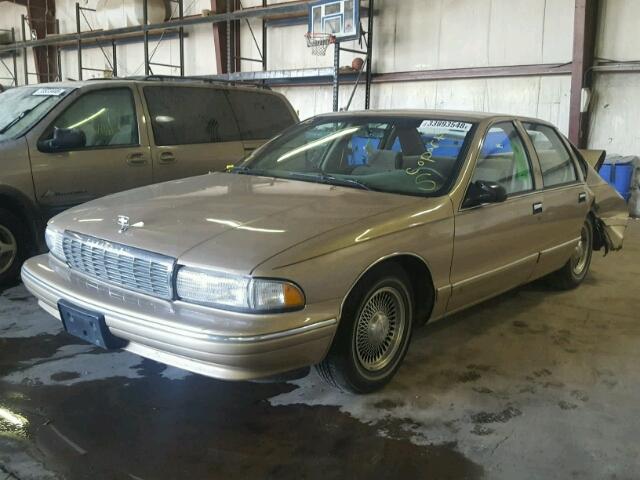 1G1BL52W5TR181572 - 1996 CHEVROLET CAPRICE CL GOLD photo 2