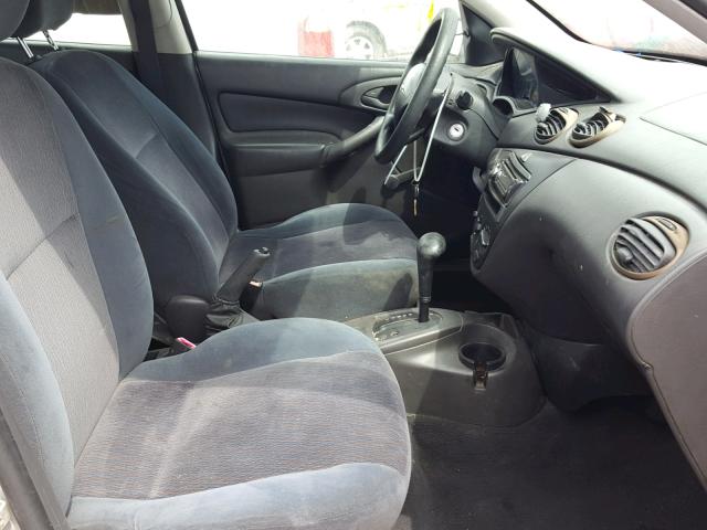 1FAFP33P91W290937 - 2001 FORD FOCUS LX SILVER photo 5