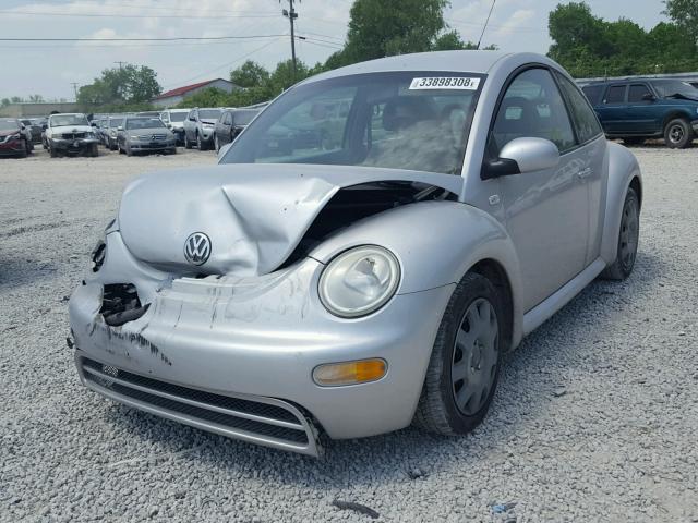 3VWBK21C21M449246 - 2001 VOLKSWAGEN NEW BEETLE ვერცხლისფერი ფოტო 2