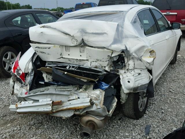 1HGCP2F48AA191078 - 2010 HONDA ACCORD LXP WHITE photo 4