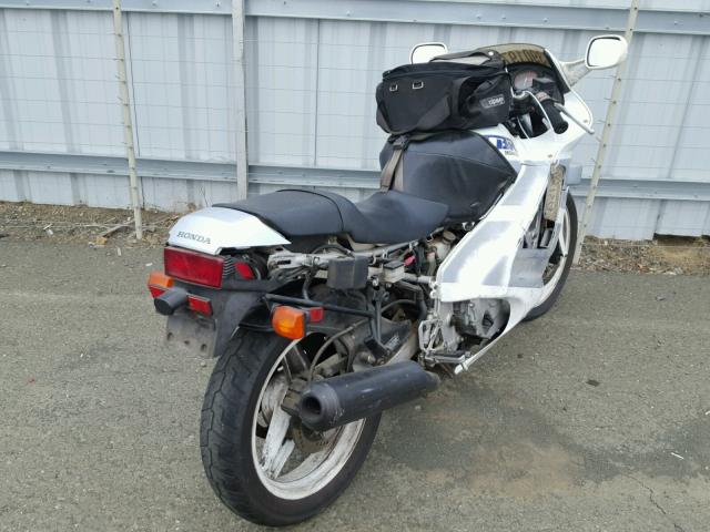 JH2PC1910KM201424 - 1989 HONDA CBR600 F WHITE photo 4