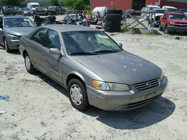 4T1BG22KXWU354703 - 1998 TOYOTA CAMRY CE GRAY photo 1