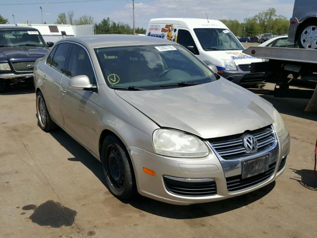 3VWRG71K85M608846 - 2005 VOLKSWAGEN NEW JETTA TAN photo 1