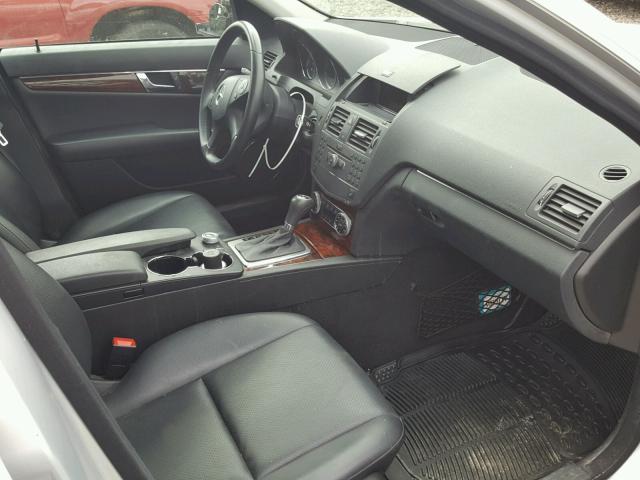 WDDGF8BB8AF427652 - 2010 MERCEDES-BENZ C 300 4MAT SILVER photo 5