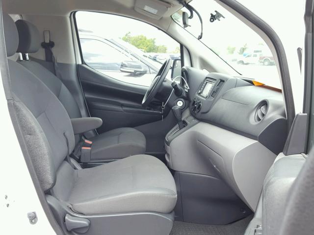 3N63M0ZN3HK696712 - 2017 CHEVROLET CITY EXPRE WHITE photo 5