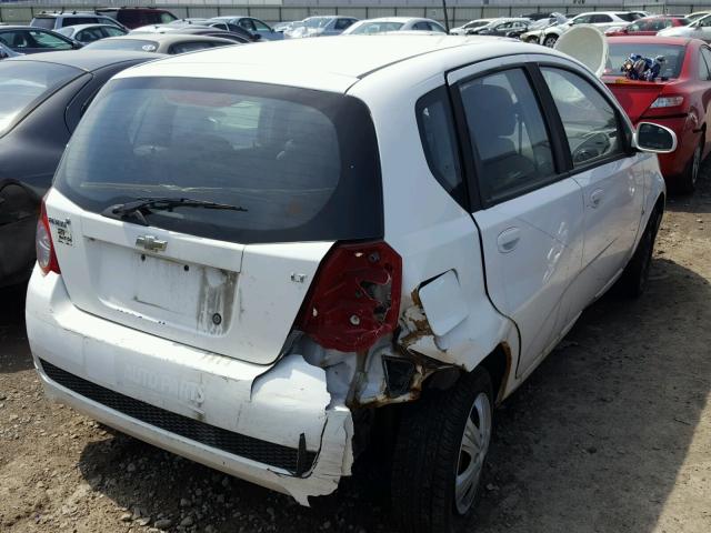 KL1TD66EX9B313427 - 2009 CHEVROLET AVEO LS WHITE photo 4