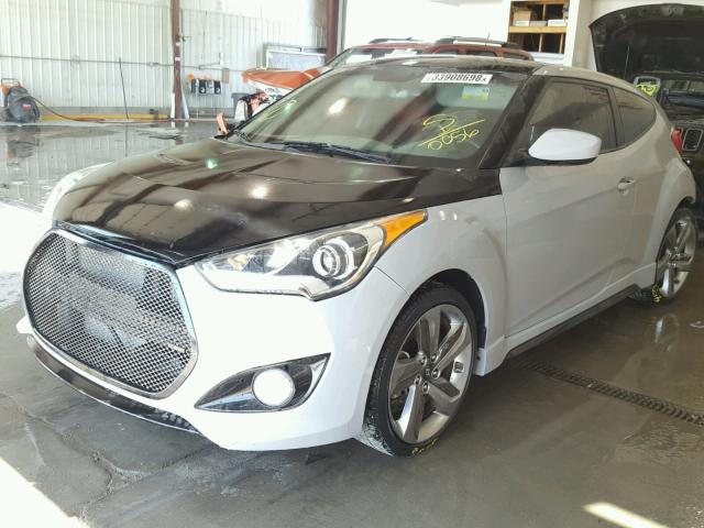 KMHTC6AE5EU210056 - 2014 HYUNDAI VELOSTER T SILVER photo 2