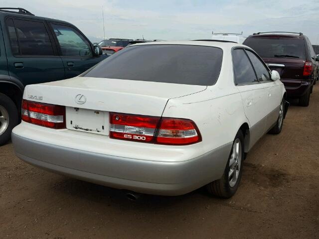 JT8BF28GX10293751 - 2001 LEXUS ES 300 WHITE photo 4