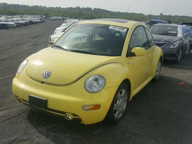 3VWCS21CX1M407489 - 2001 VOLKSWAGEN NEW BEETLE ყვითელი ფოტო 2