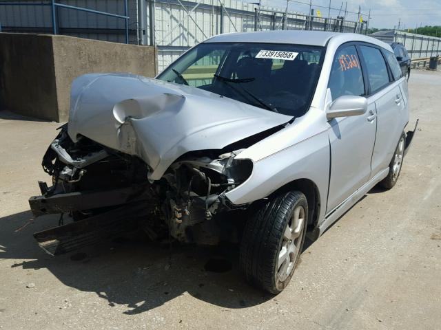 2T1KR32E87C657802 - 2007 TOYOTA MATRIX SILVER photo 2