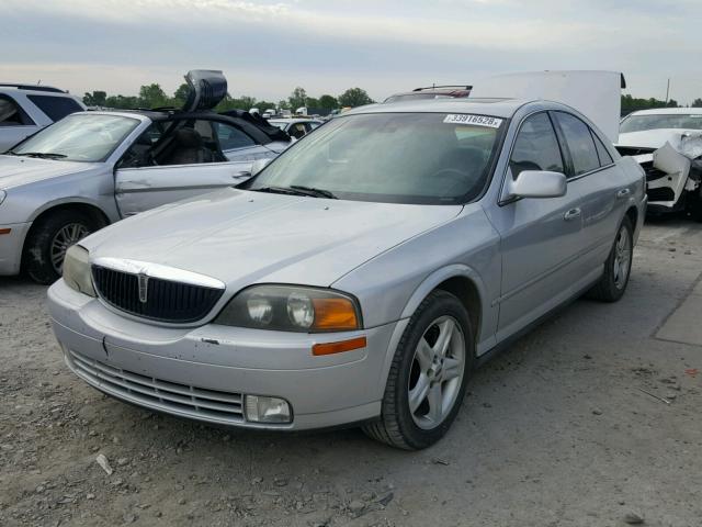 1LNHM87A0YY892263 - 2000 LINCOLN LS 银色 照片 2