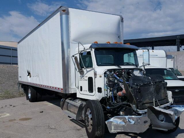 2NP2HM6X5HM444639 - 2017 PETERBILT 337 WHITE photo 1