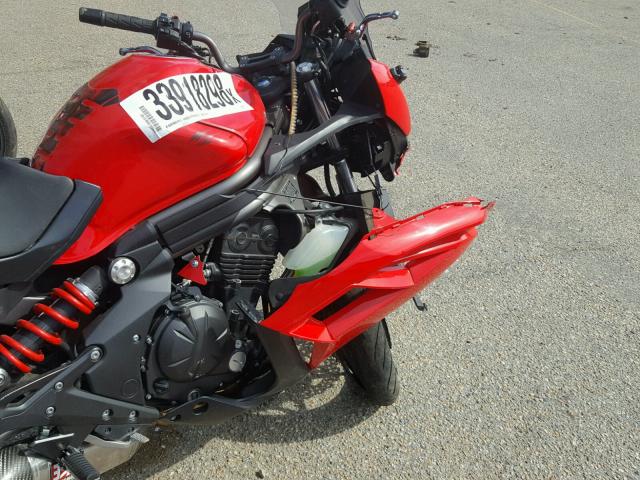 JKAEXEE15CDA03681 - 2012 KAWASAKI EX650 EC RED photo 9