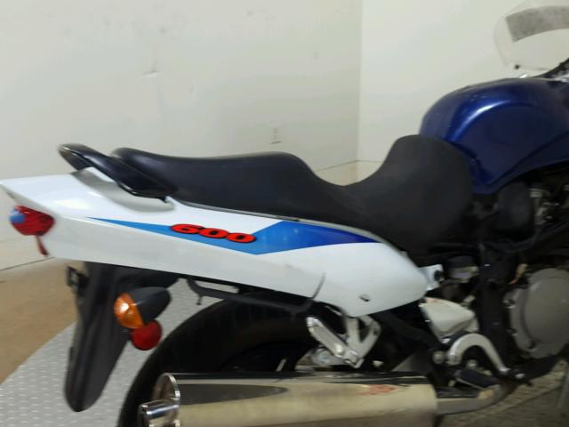 JS1GN79A152102000 - 2005 SUZUKI GSX600 F BLUE photo 16