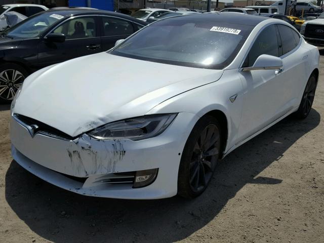 5YJSA1E17GF176021 - 2016 TESLA MODEL S WHITE photo 2