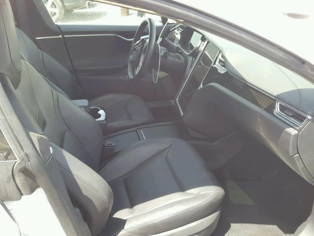 5YJSA1E17GF176021 - 2016 TESLA MODEL S WHITE photo 5