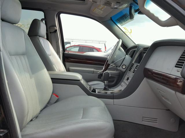 5LMEU68H15ZJ19582 - 2005 LINCOLN AVIATOR 黑色 照片 5