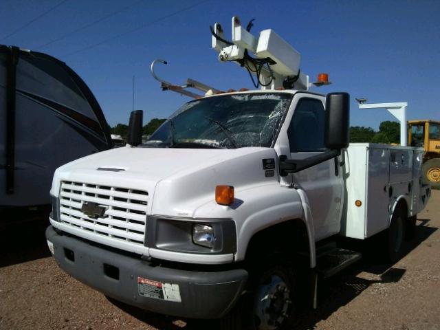 1GBC4C1947F419836 - 2007 CHEVROLET C4500 C4C0 WHITE photo 2