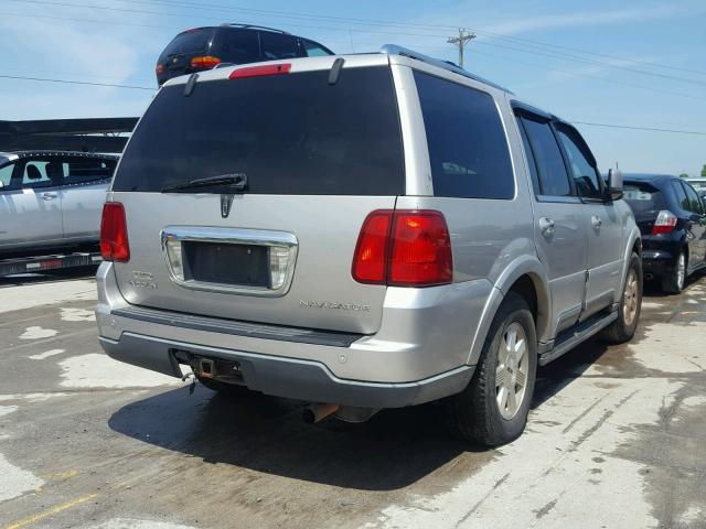 5LMFU27R93LJ13018 - 2003 LINCOLN NAVIGATOR GRAY photo 4