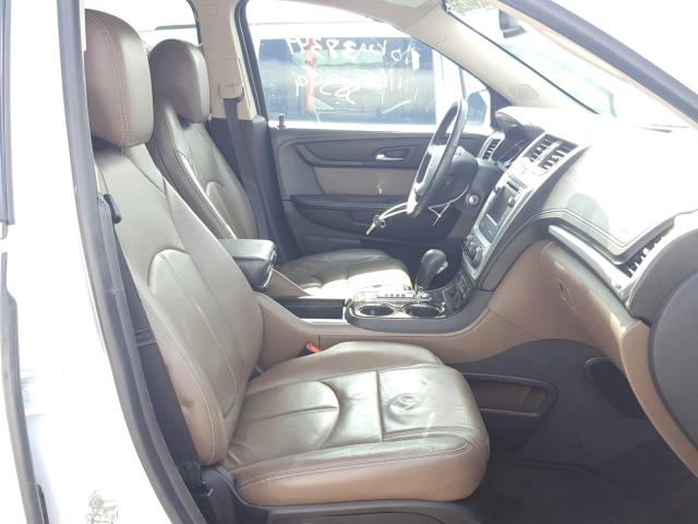 1GKKRRKD5GJ180538 - 2016 GMC ACADIA SLT თეთრი ფოტო 5