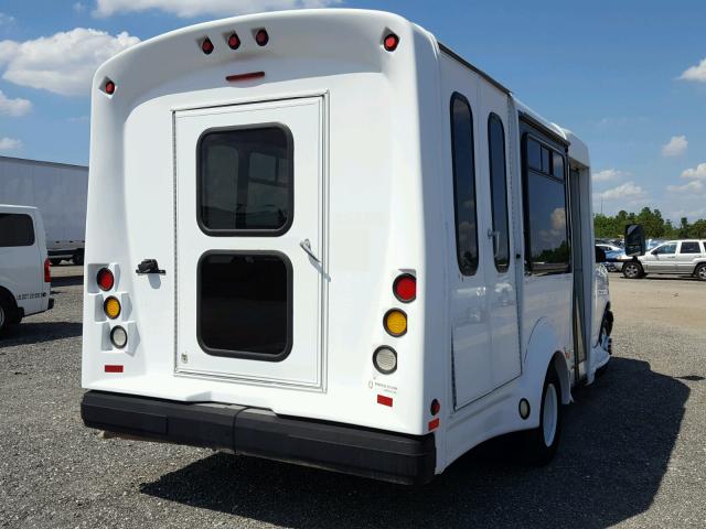 1GBJG31K881234317 - 2009 CHEVROLET 3500 WHITE photo 4