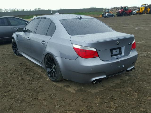 WBSNB93506B584031 - 2006 BMW M5 GRAY photo 3