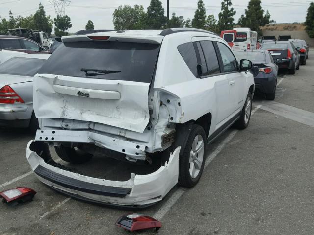 1C4NJCBAXGD665596 - 2016 JEEP COMPASS SP WHITE photo 4