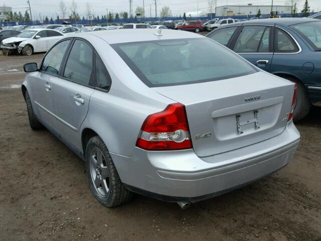 YV1MH682X52068475 - 2005 VOLVO S40 T5 SILVER photo 3