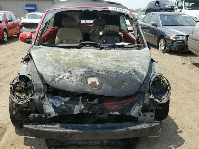 3VWCM31YX4M312737 - 2004 VOLKSWAGEN NEW BEETLE 烧焦的 照片 9