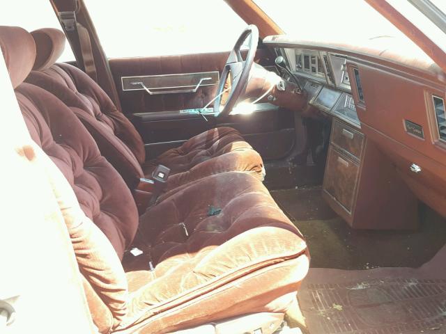 1C3BT56E6HC245612 - 1987 CHRYSLER NEW YORKER 白色 照片 5