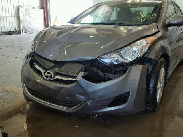 5NPDH4AE5DH422432 - 2013 HYUNDAI ELANTRA GL GRAY photo 9